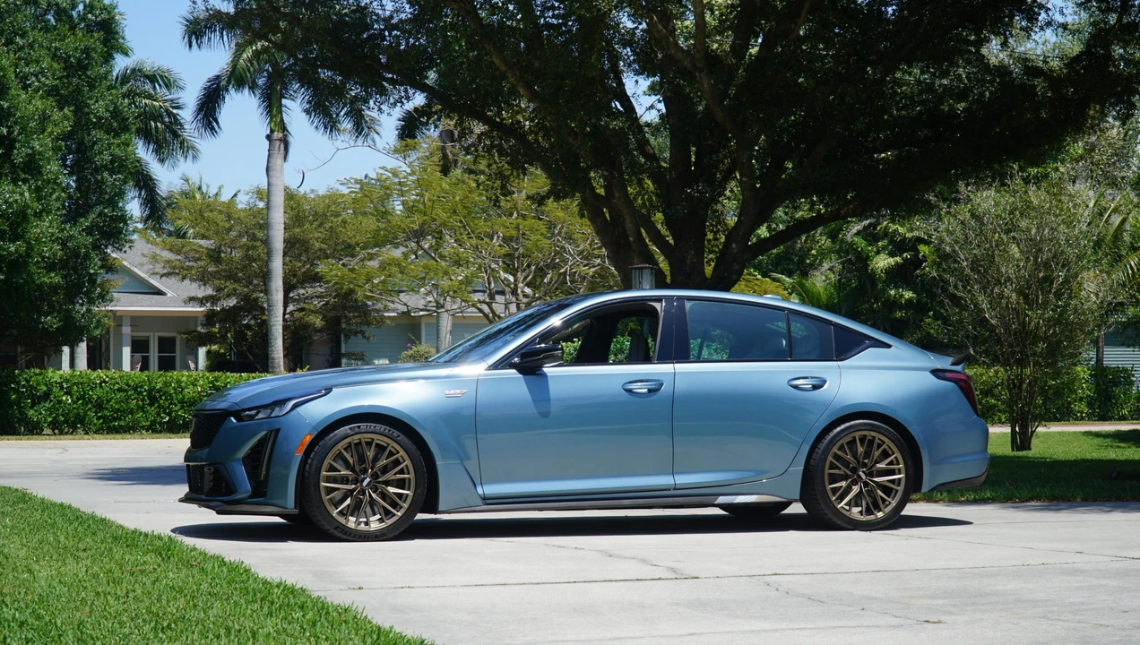 2024 Cadillac CT5-V Blackwing - Image 2 of 31