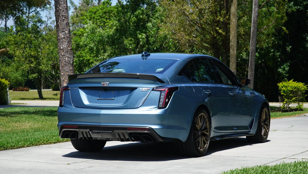 2024 Cadillac CT5-V Blackwing - Image 28 of 31
