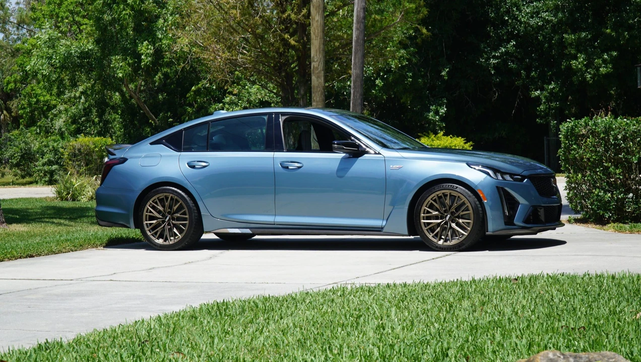 2024 Cadillac CT5-V Blackwing - Image 24 of 31