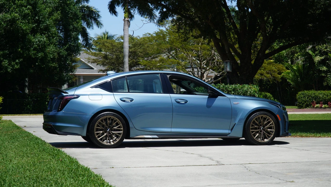 2024 Cadillac CT5-V Blackwing - Image 26 of 31