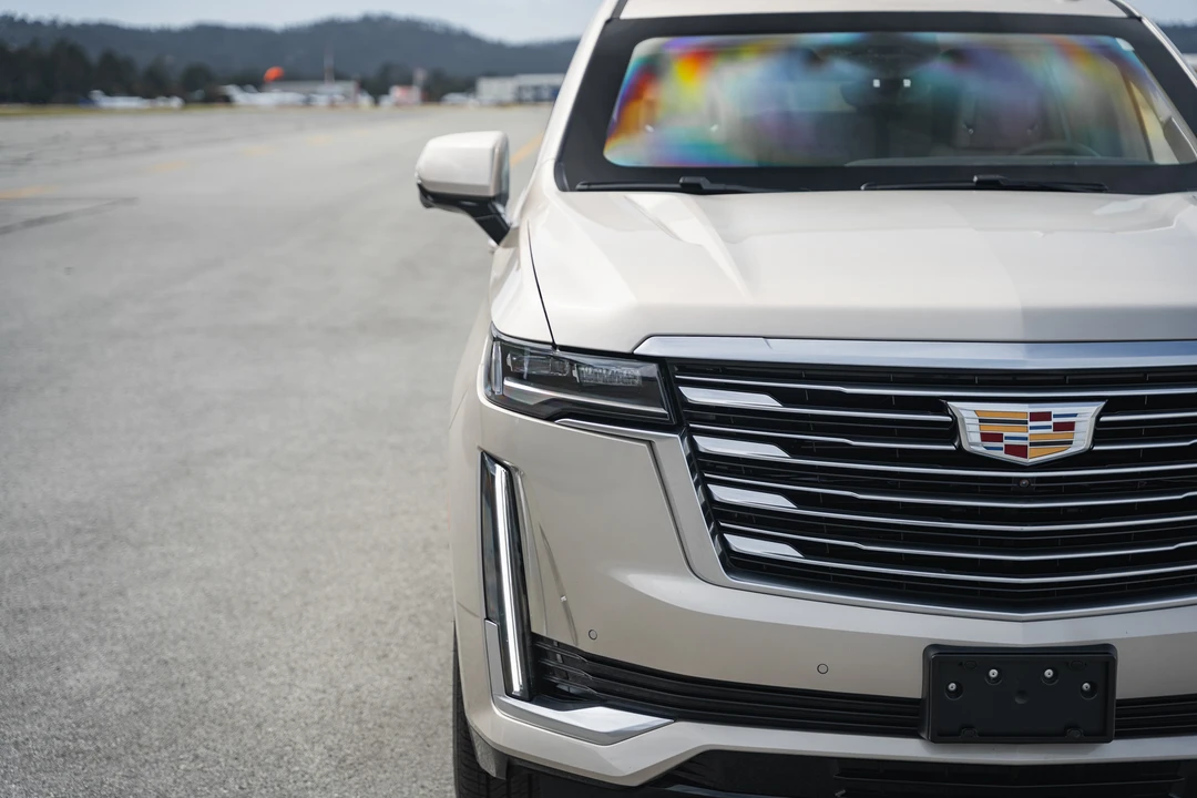 2021 Cadillac Escalade 5th Gen - Image 26 of 31