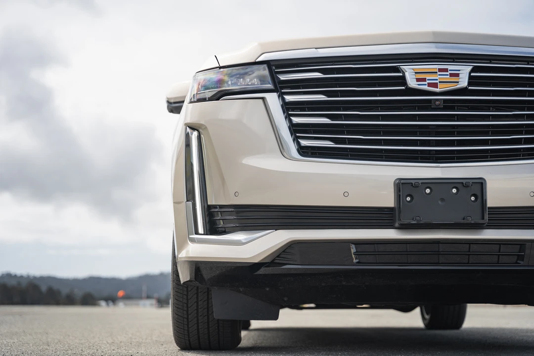 2021 Cadillac Escalade 5th Gen - Image 27 of 31