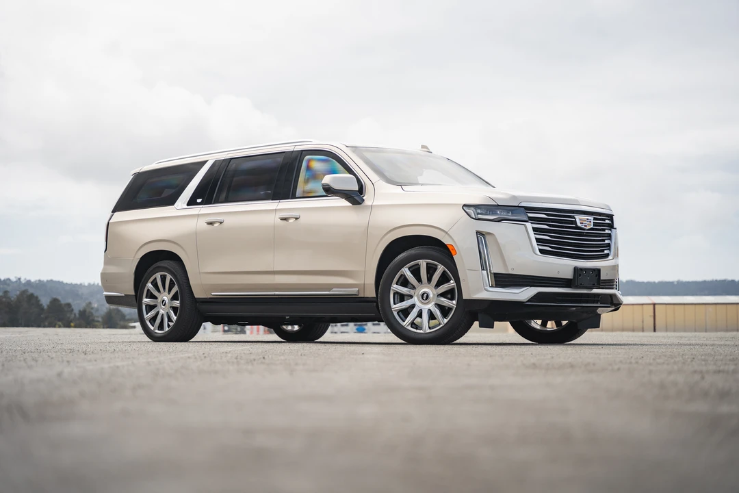 2021 Cadillac Escalade 5th Gen - Image 20 of 31
