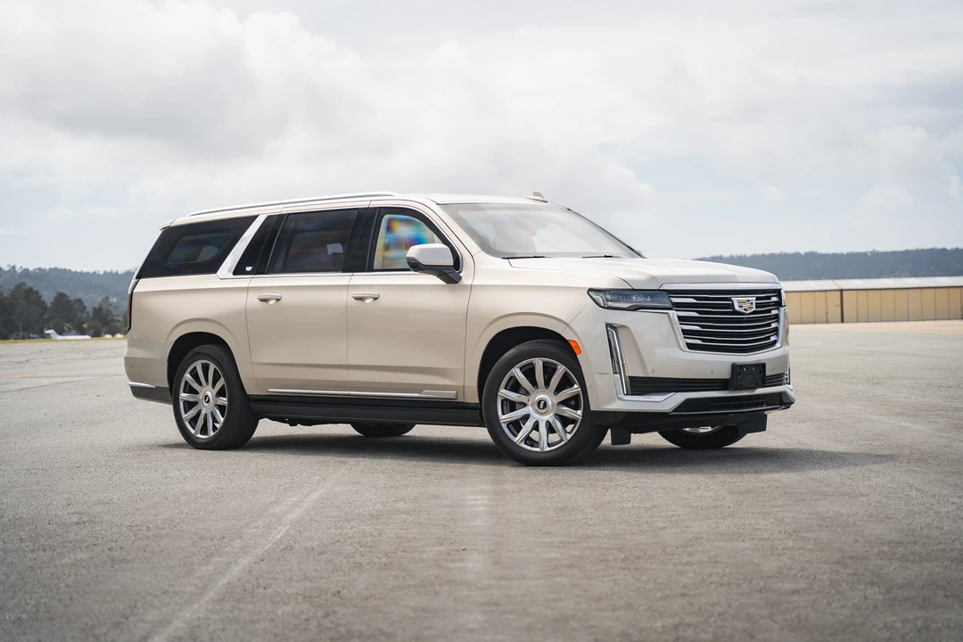2021 Cadillac Escalade 5th Gen - Image 21 of 31