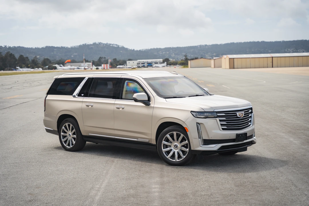 2021 Cadillac Escalade 5th Gen - Image 22 of 31