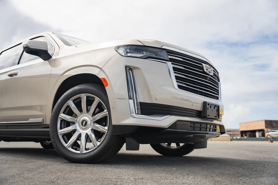 2021 Cadillac Escalade 5th Gen - Image 25 of 31