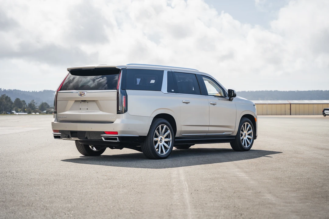 2021 Cadillac Escalade 5th Gen - Image 16 of 31