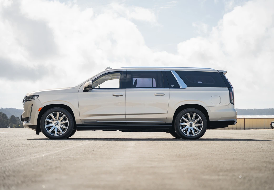 2021 Cadillac Escalade 5th Gen - Image 5 of 31