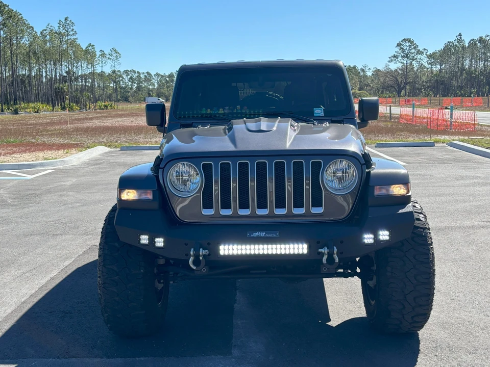 2022 Jeep JL Wrangler - Image 8 of 31