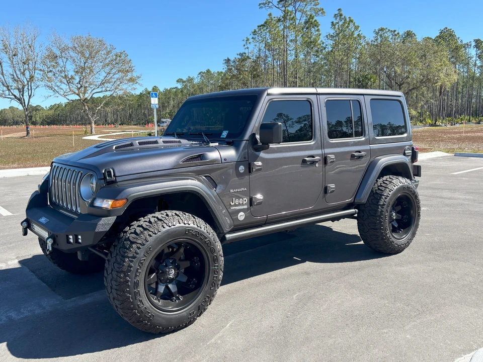 2022 Jeep JL Wrangler - Image 2 of 31