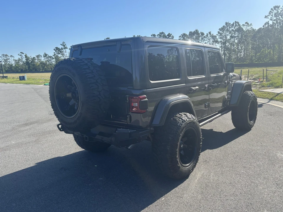 2022 Jeep JL Wrangler - Image 12 of 31
