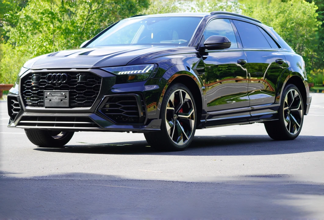 2024 Audi RS Q8 - Image 2 of 31