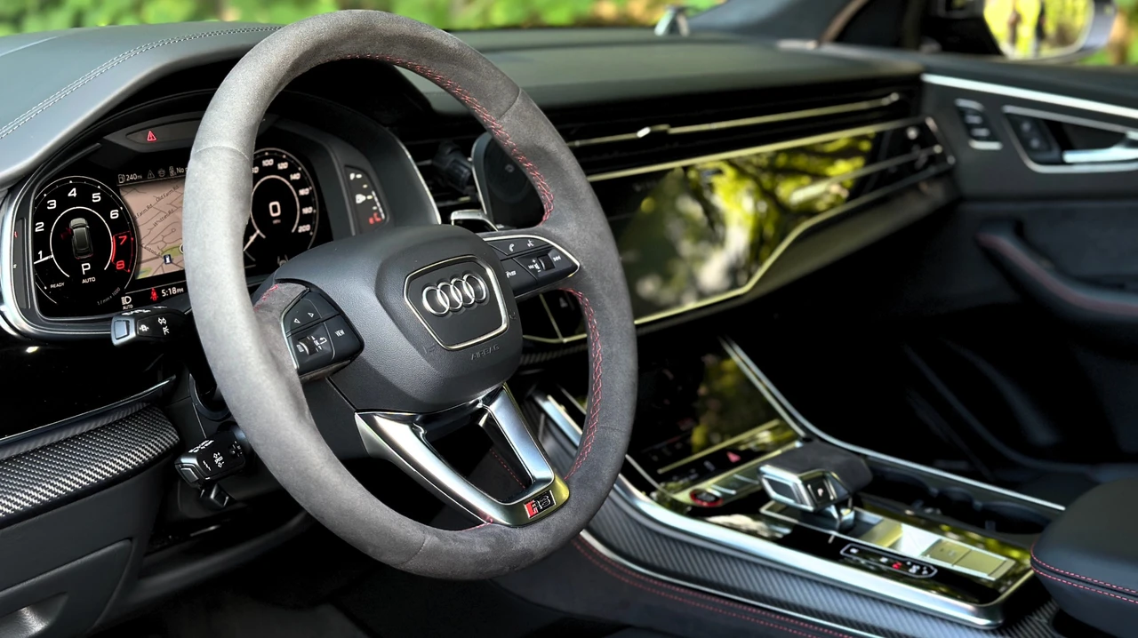 2024 Audi RS Q8 - Image 28 of 31