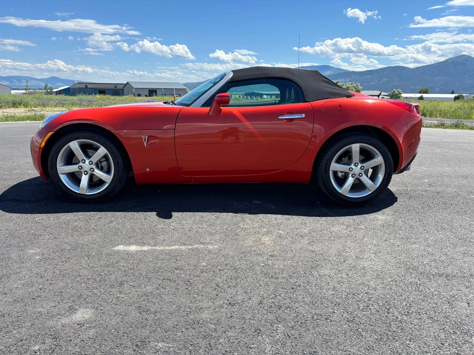 2008 Pontiac Solstice GXP - Image 3 of 31