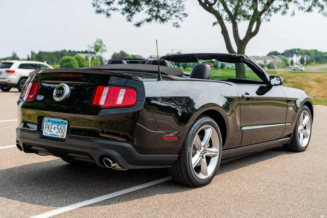 2011 Ford S197 Mustang GT - Image 5 of 31