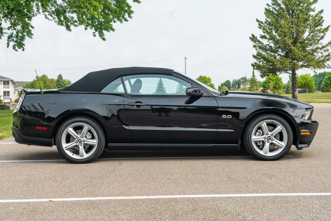 2011 Ford S197 Mustang GT - Image 12 of 31