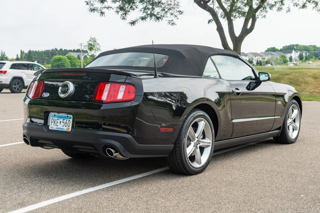 2011 Ford S197 Mustang GT - Image 13 of 31