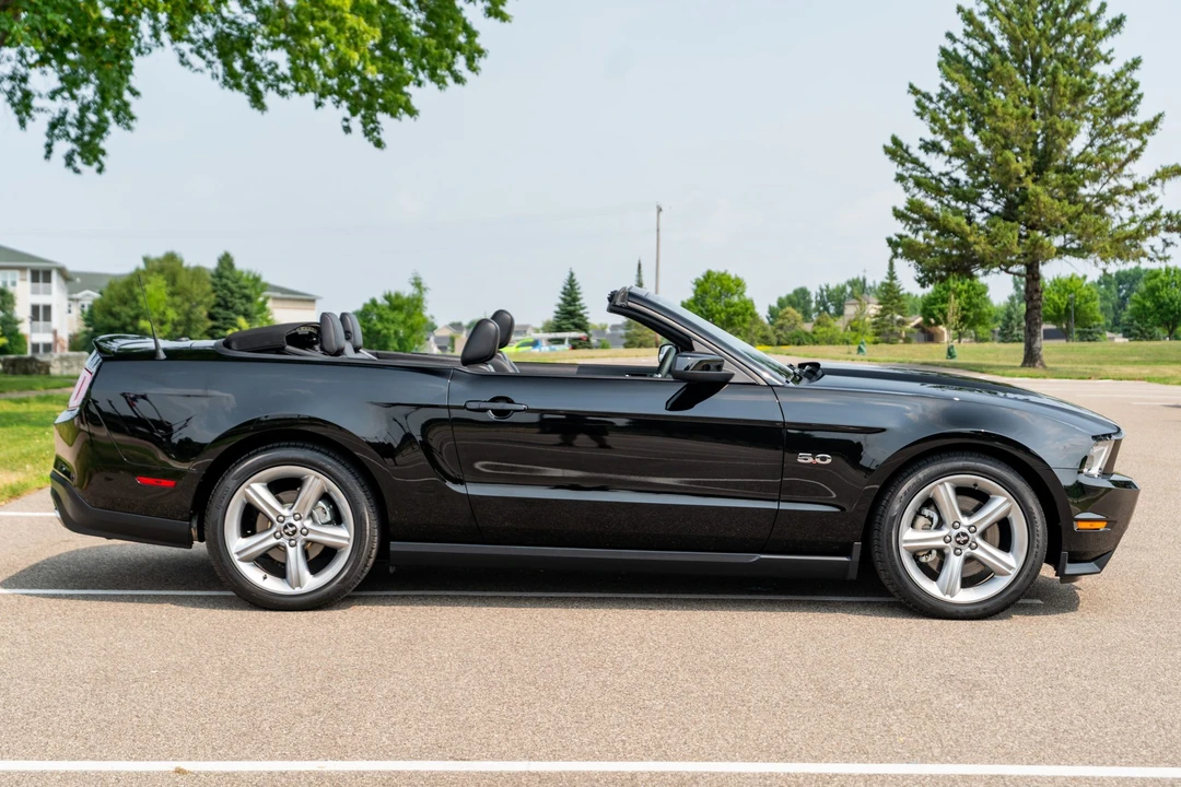 2011 Ford S197 Mustang GT - Image 4 of 31