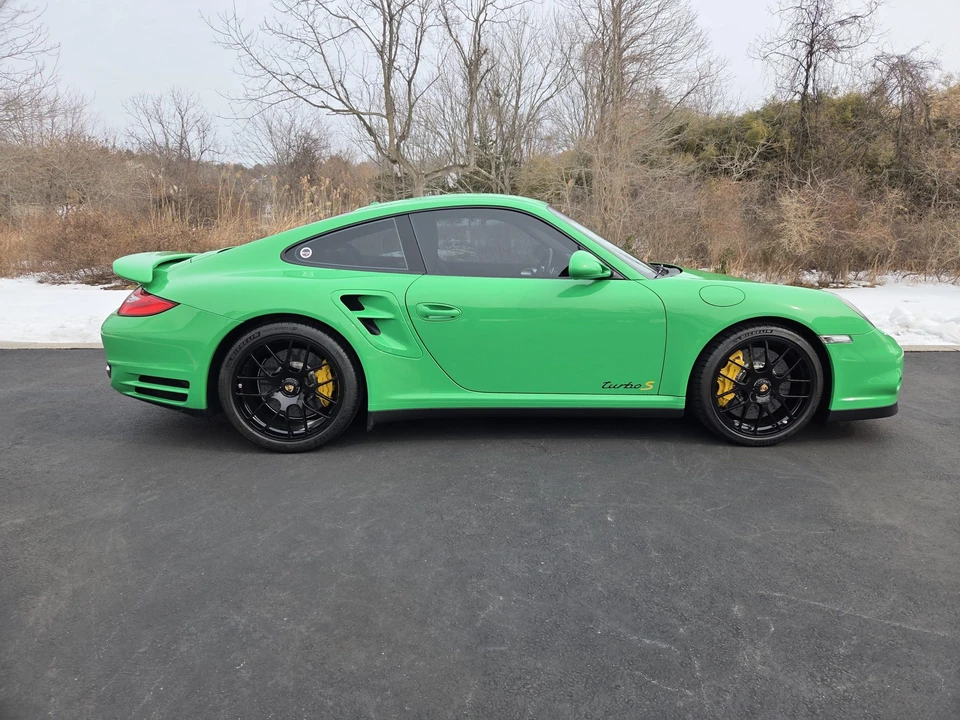 2011 Porsche 997 Turbo S - Image 14 of 31