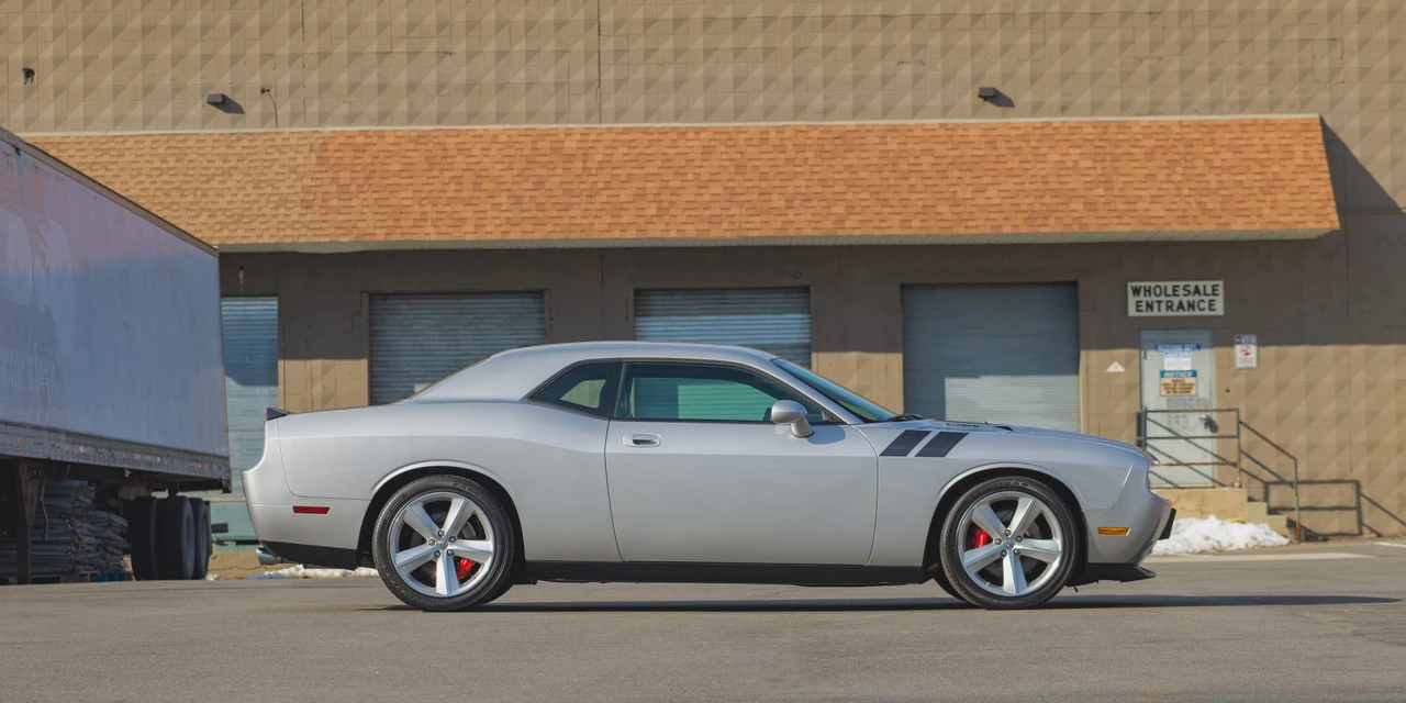 2010 Dodge Challenger SRT8 & 392 3rd Gen - Image 24 of 31