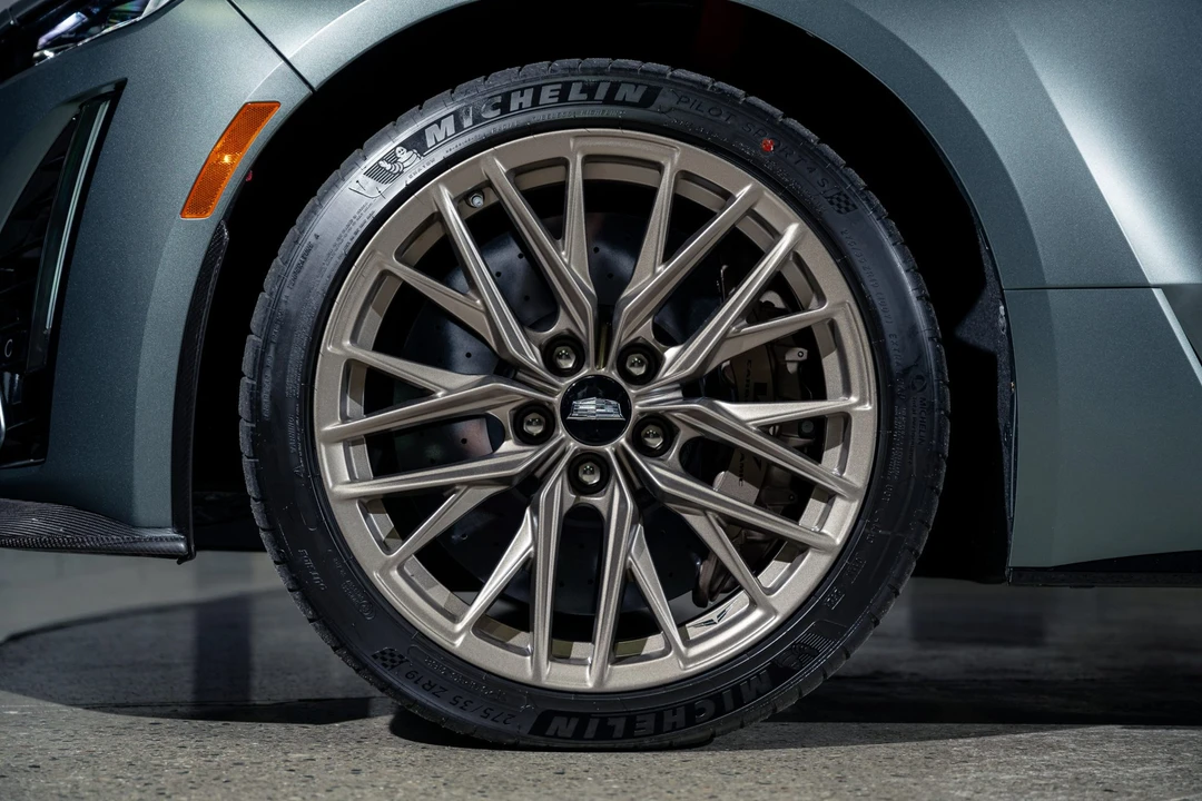 2022 Cadillac CT5-V Blackwing - Image 27 of 31