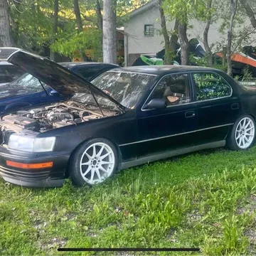 1990 Lexus LS400