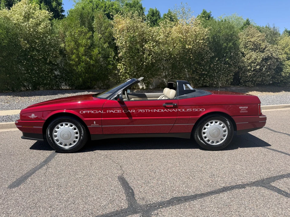 1993 Cadillac Allante - Image 9 of 31