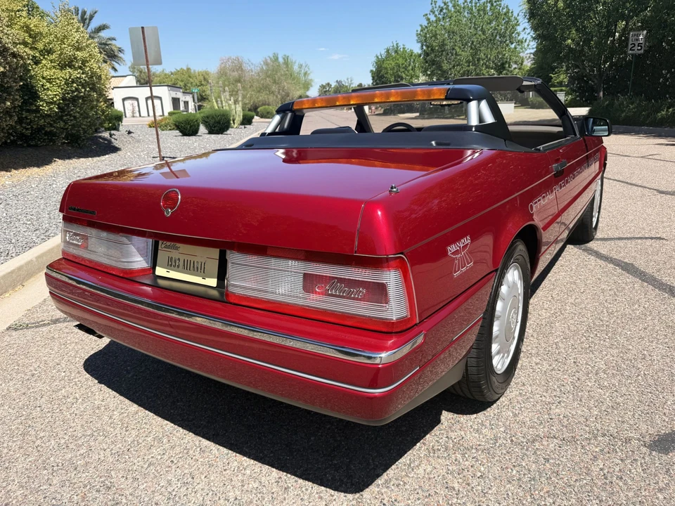1993 Cadillac Allante - Image 12 of 31