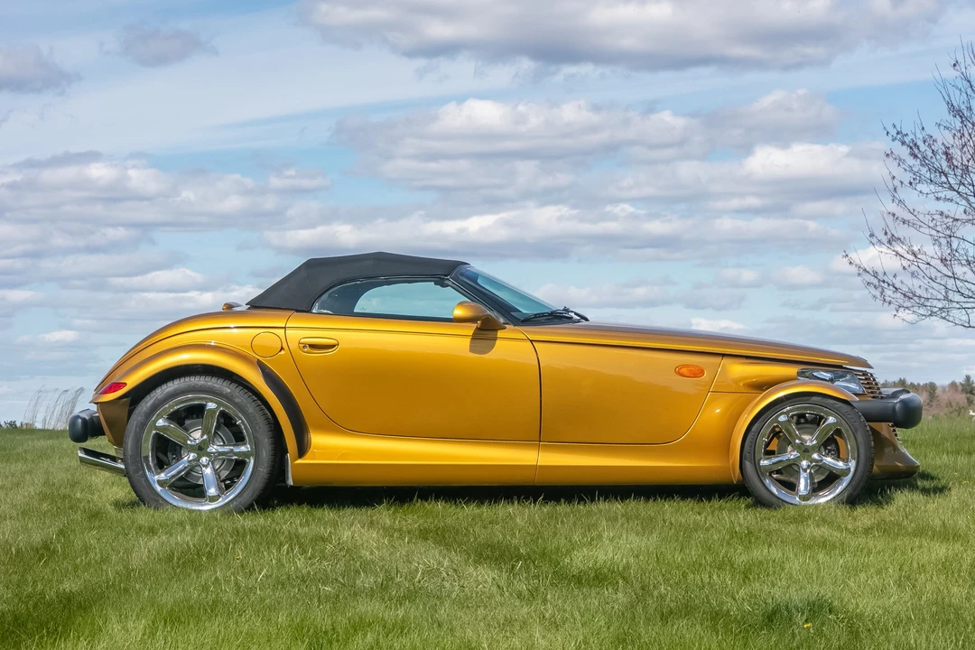 2002 Plymouth Prowler - Image 8 of 31