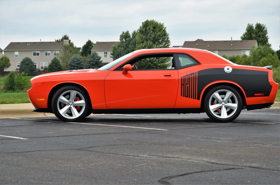 2008 Dodge Challenger SRT8 & 392 3rd Gen - Image 2 of 31