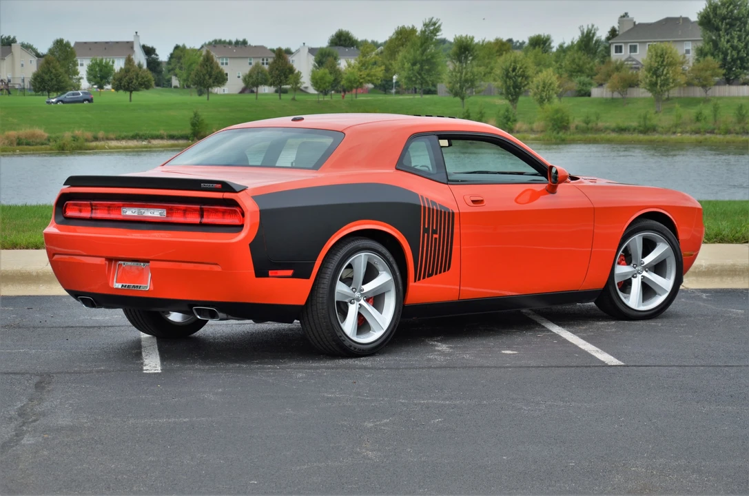 2008 Dodge Challenger SRT8 & 392 3rd Gen - Image 5 of 31