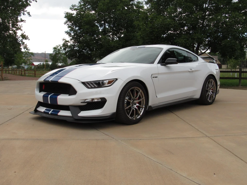 2017 Ford S550 Shelby Mustang GT350R - Image 2 of 31
