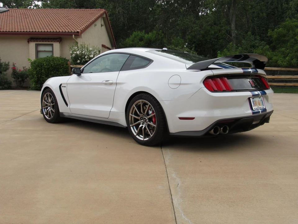 2017 Ford S550 Shelby Mustang GT350R - Image 5 of 31