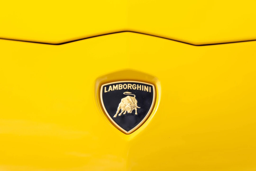 2017 Lamborghini Aventador LP700-4 - Image 11 of 31