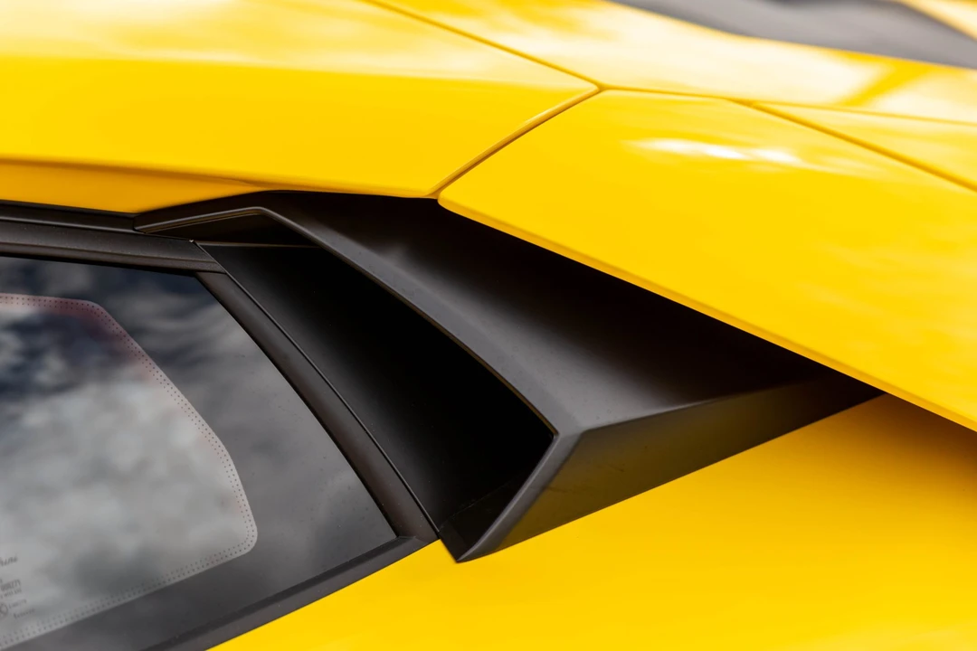 2017 Lamborghini Aventador LP700-4 - Image 14 of 31