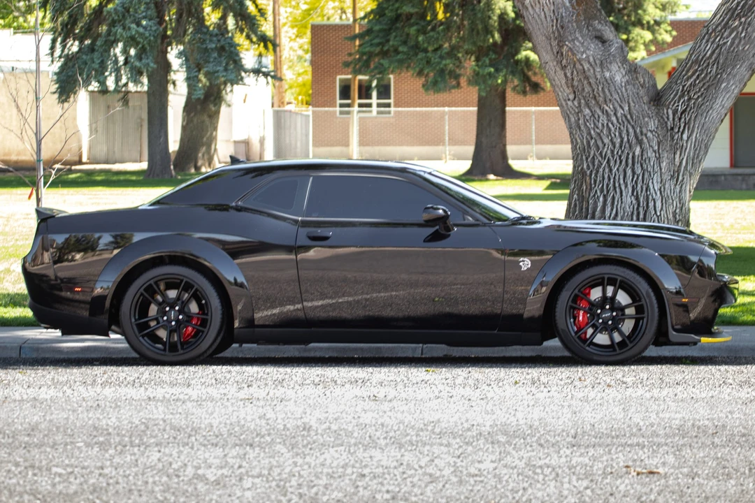 2023 Dodge Challenger SRT Hellcat 3rd Gen - Image 9 of 31