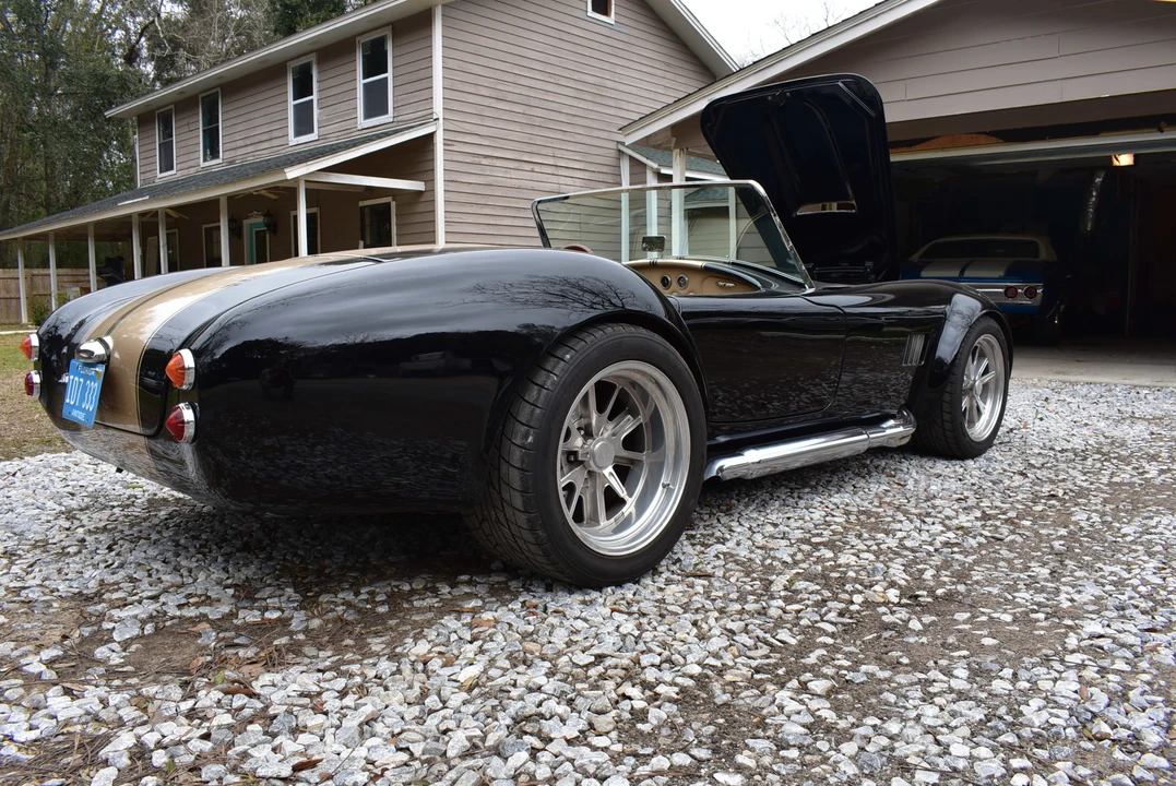 Shelby Cobra Replica - Image 11 of 31