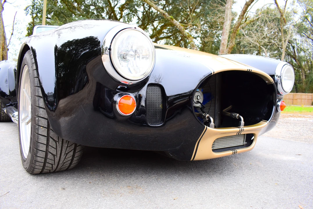 Shelby Cobra Replica - Image 15 of 31