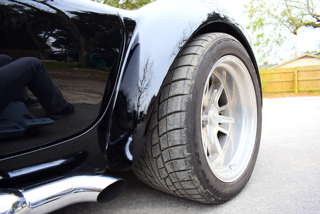 Shelby Cobra Replica - Image 19 of 31