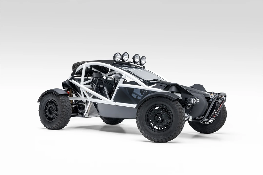 2018 Ariel - Image 2 of 31