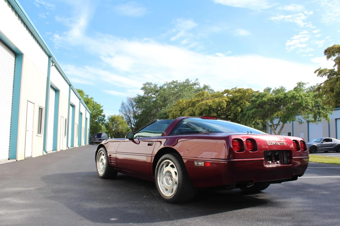 1993 Chevrolet Corvette C4 ZR1 - Image 10 of 31