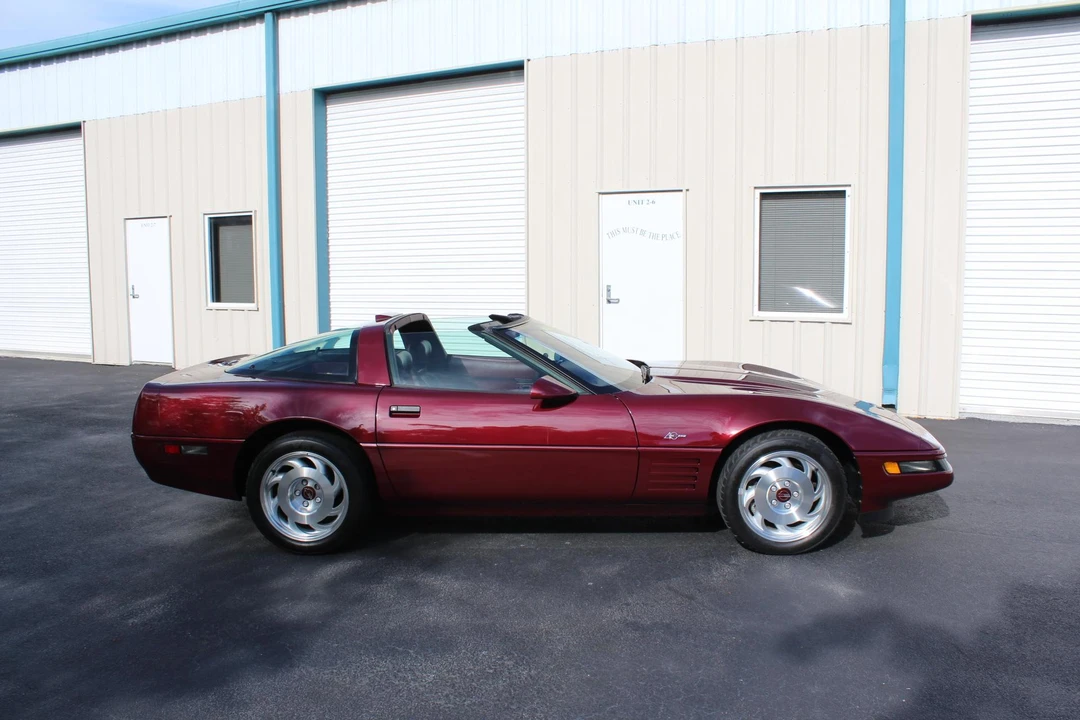 1993 Chevrolet Corvette C4 ZR1 - Image 18 of 31