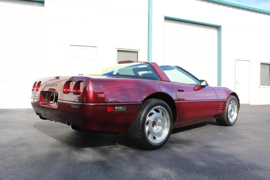 1993 Chevrolet Corvette C4 ZR1 - Image 15 of 31