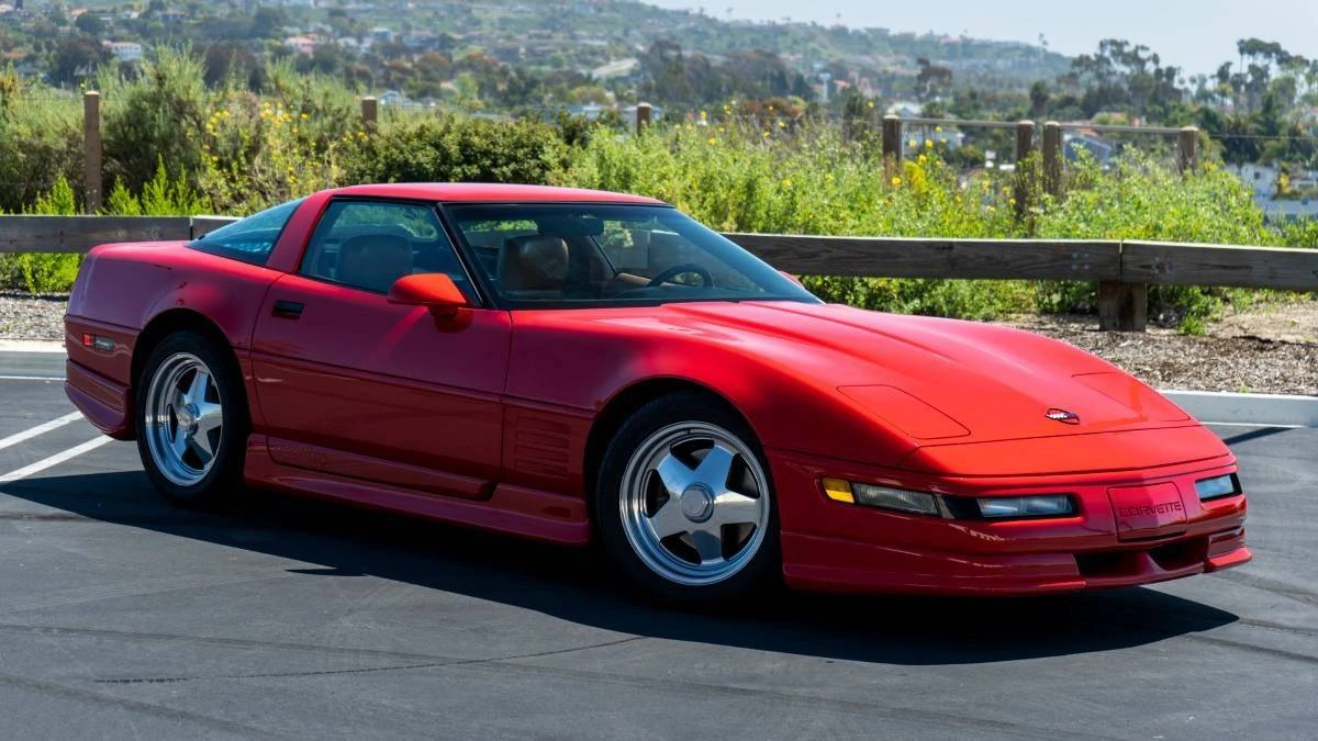 Chevrolet Corvette C4 - Image 1 of 18