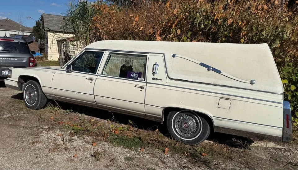 1991 Cadillac Fleetwood - Image 4 of 10