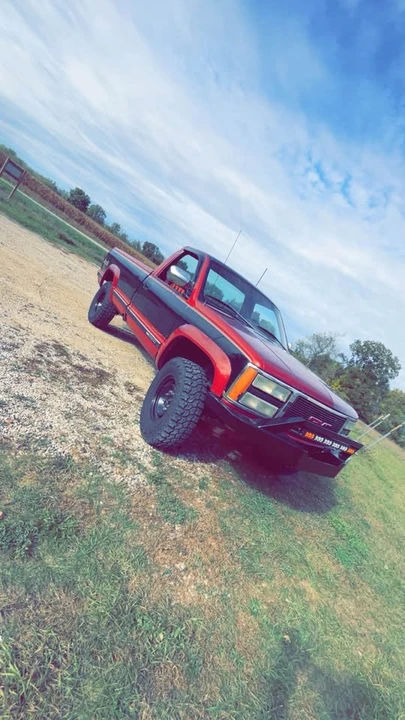 GMC C/K 3rd Gen - Image 2 of 9