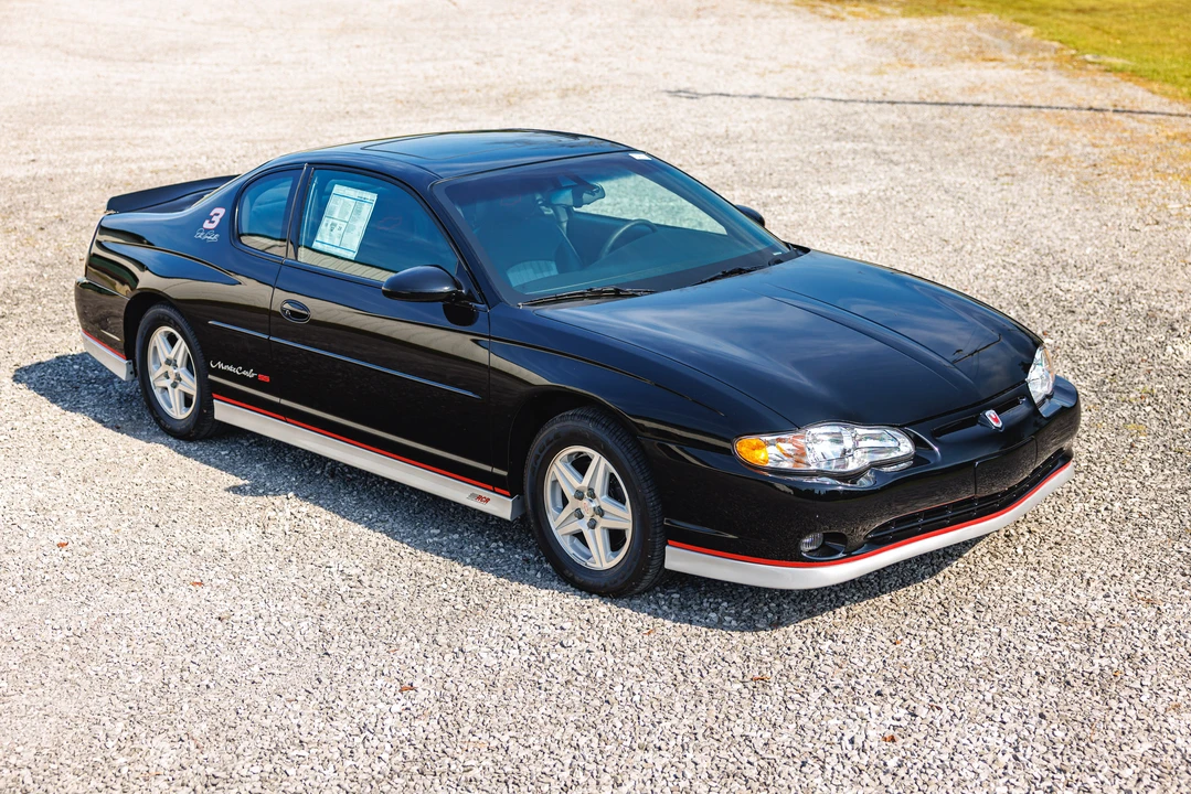 2002 Chevrolet Monte Carlo 6th Gen - Image 2 of 31