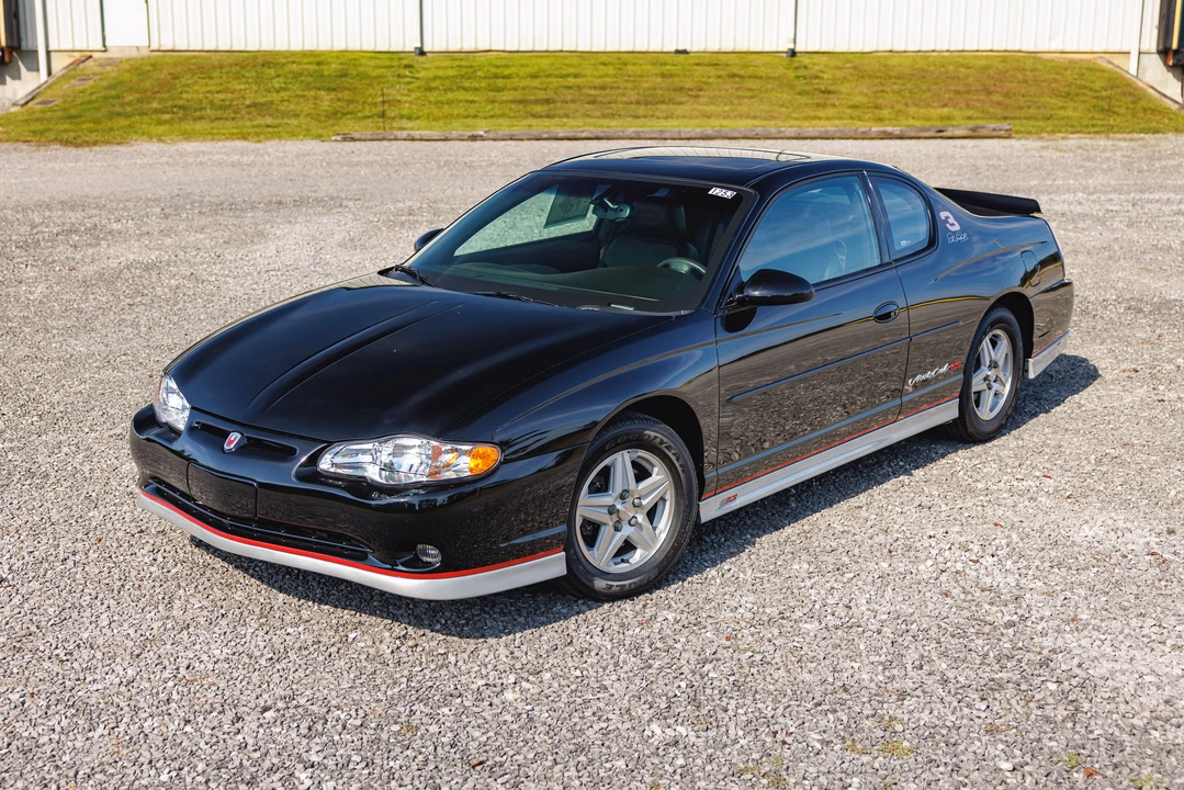 2002 Chevrolet Monte Carlo 6th Gen - Image 2 of 31