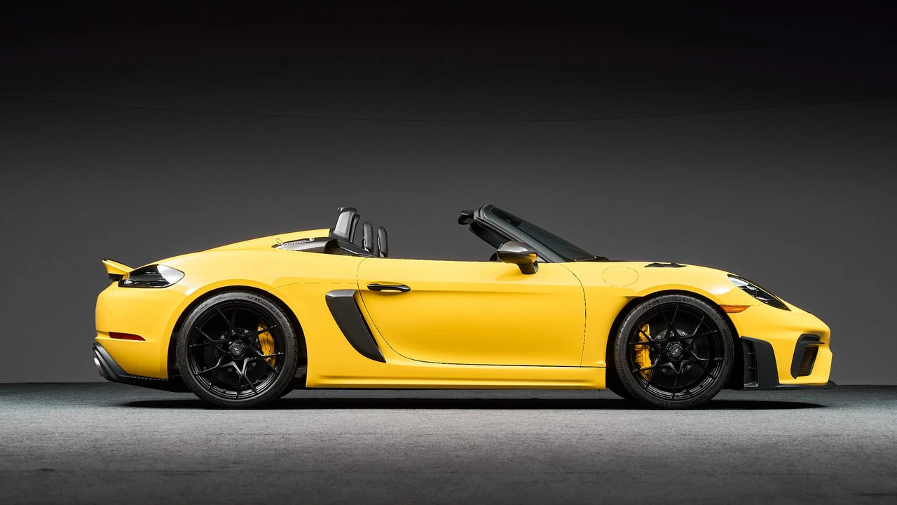 2024 Porsche 718 Boxster Spyder RS - Image 8 of 31