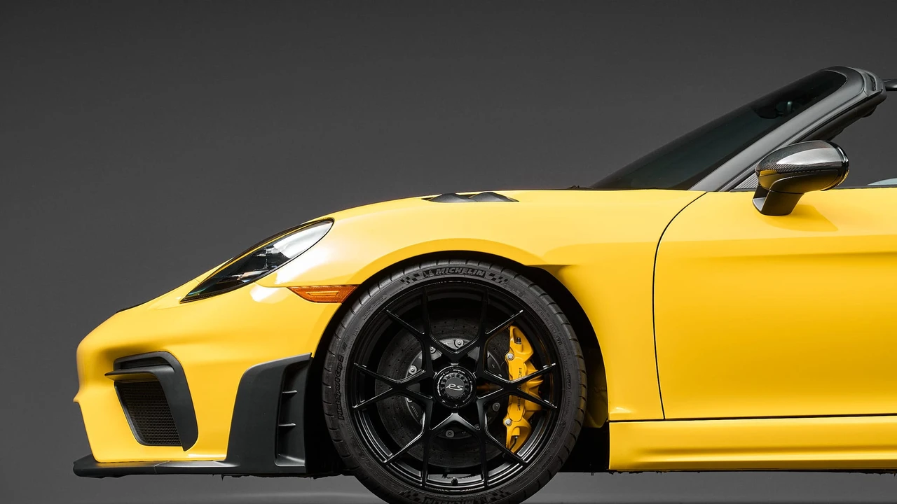 2024 Porsche 718 Boxster Spyder RS - Image 18 of 31